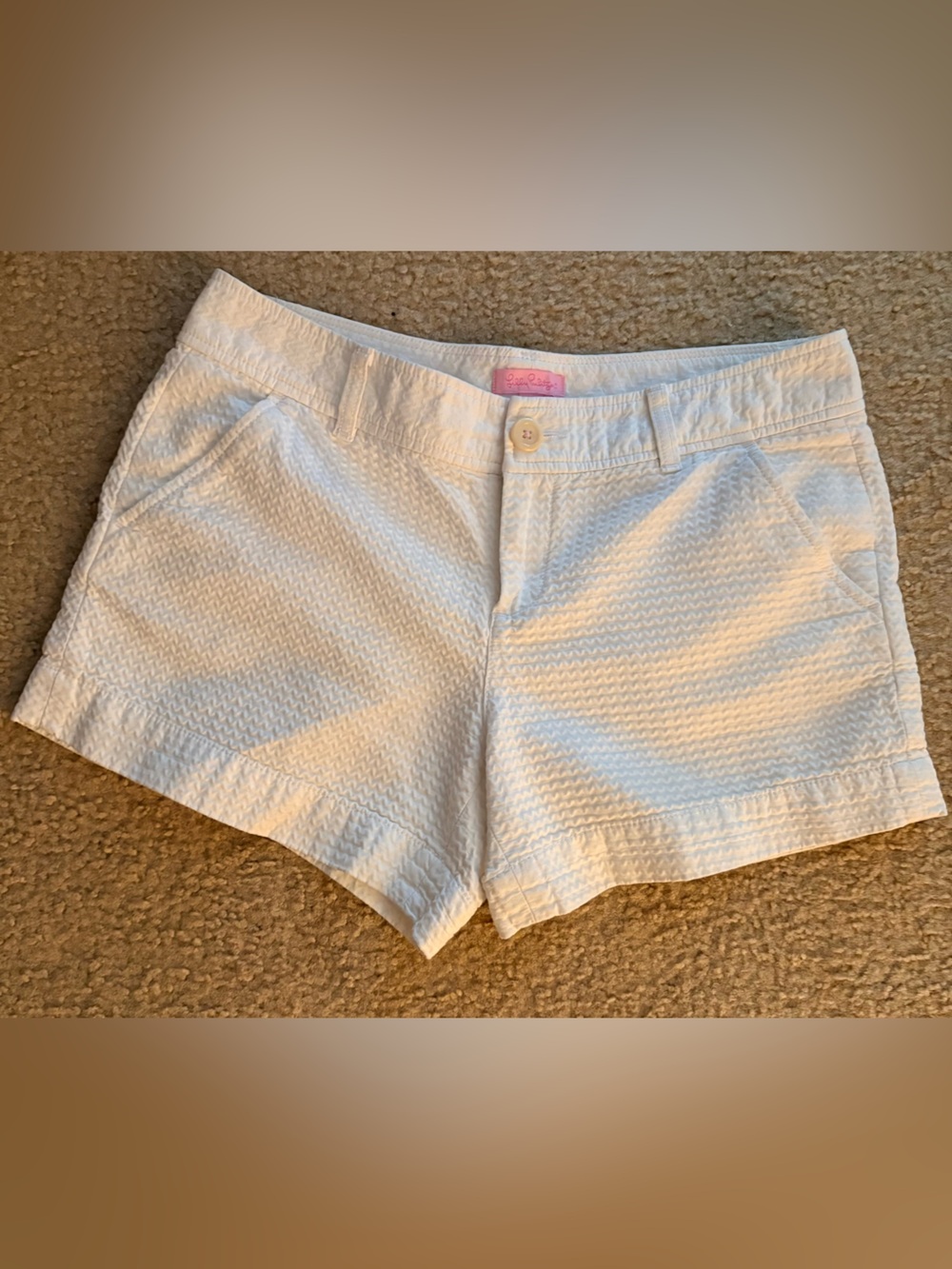 Lilly Pulitzer White Textured Women's Shorts, Size 8